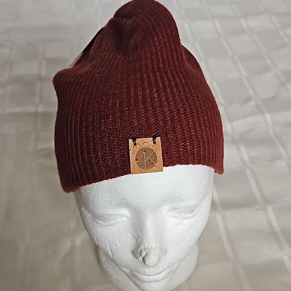 Oakley Women's Knitted Backbone Beanie Hat One Size Fired Brick - Picture 14 of 16